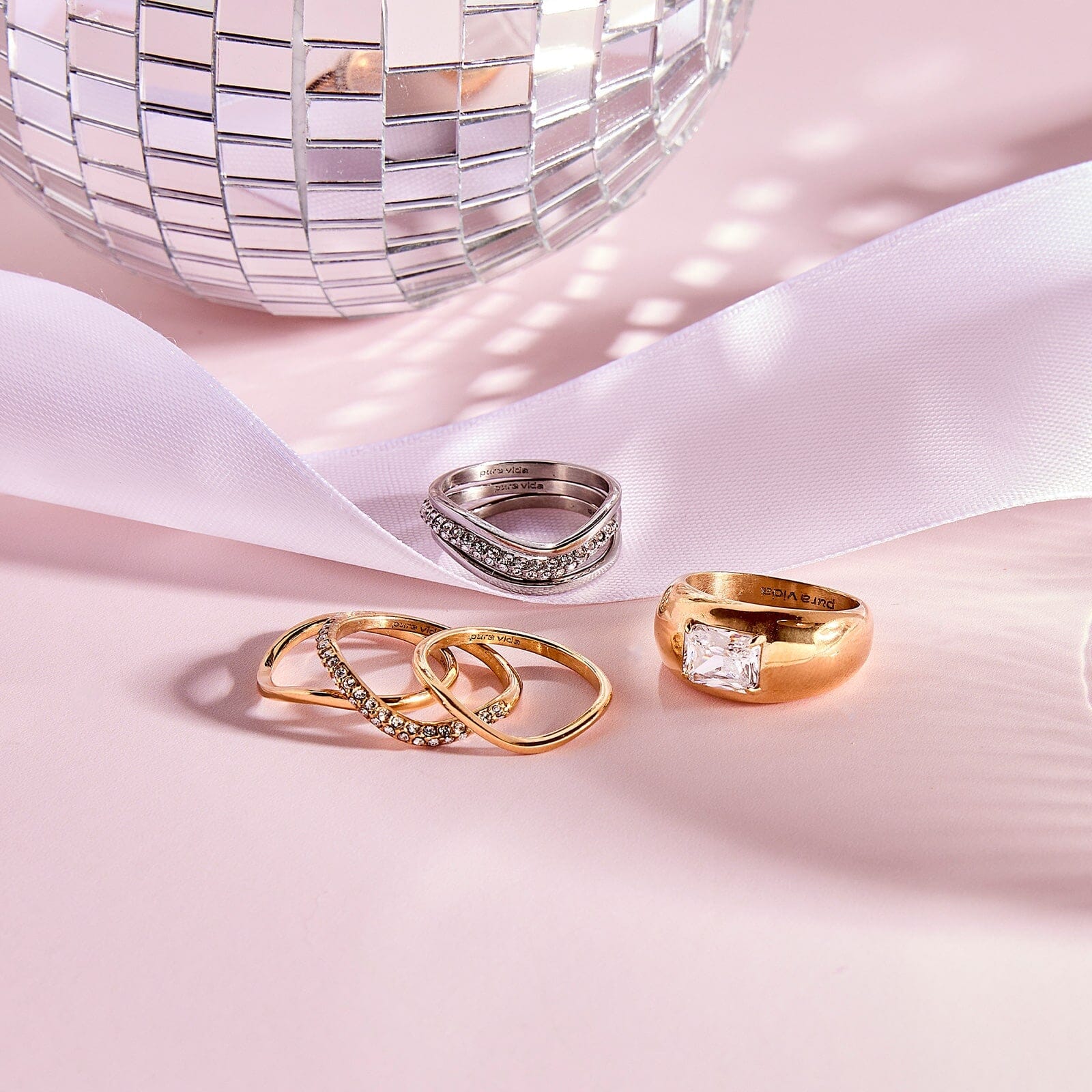 Wavy Pavé Ring Stack